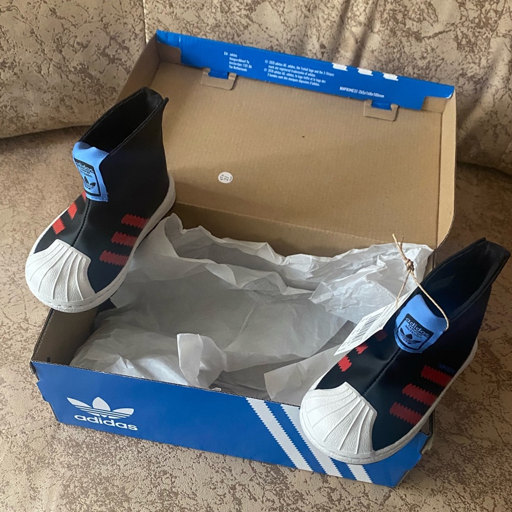 Adidas 360 Rain boot sneakers size 4 NWT